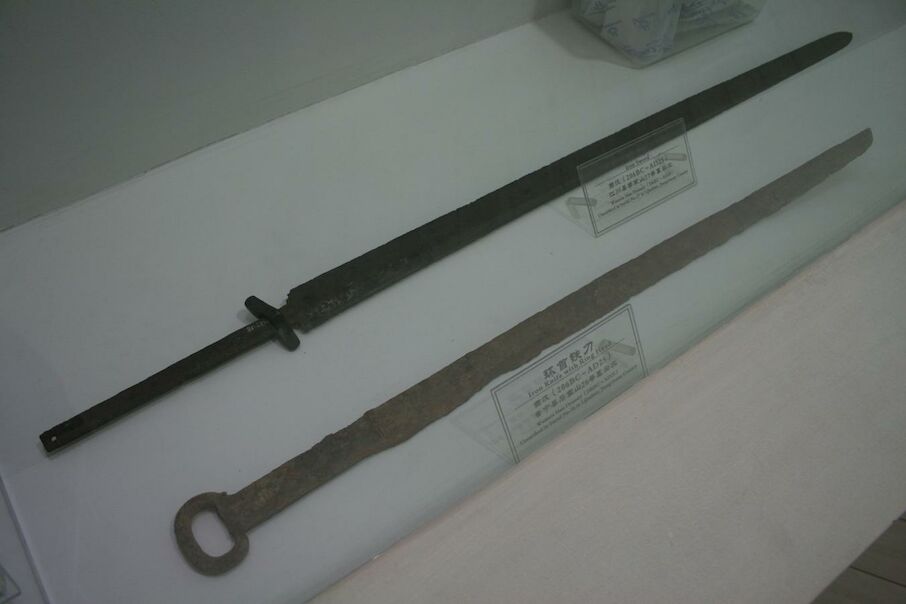 Antike chinesische Schwerter